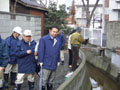 平成17年2月10日 庄内地区逢初町の三番川床下浸水地区の現地調査