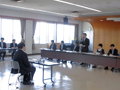 飯田市長の要望に対し答弁する