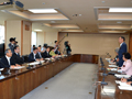 知事と各派代表者との意見交換会に出席