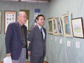 白金町文化祭にて作品を鑑賞する