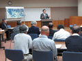 中山地区砂防対策について講演する