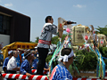 寿台夏祭りに出席。顧問として挨拶、御神輿にお神酒をかける