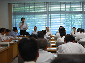 歴史的岐路にたち新たな経済社会の構築をめざす